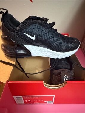 Nike Air Max 270 Black/White Athletic Sneaker